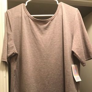 LulaRoe Gigi top